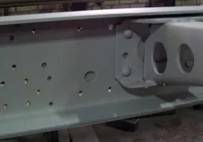  Рама 55111 с усилением по лонжеронам для переоборудования самосвала КамАЗ-55111 в КамАЗ-65115 
